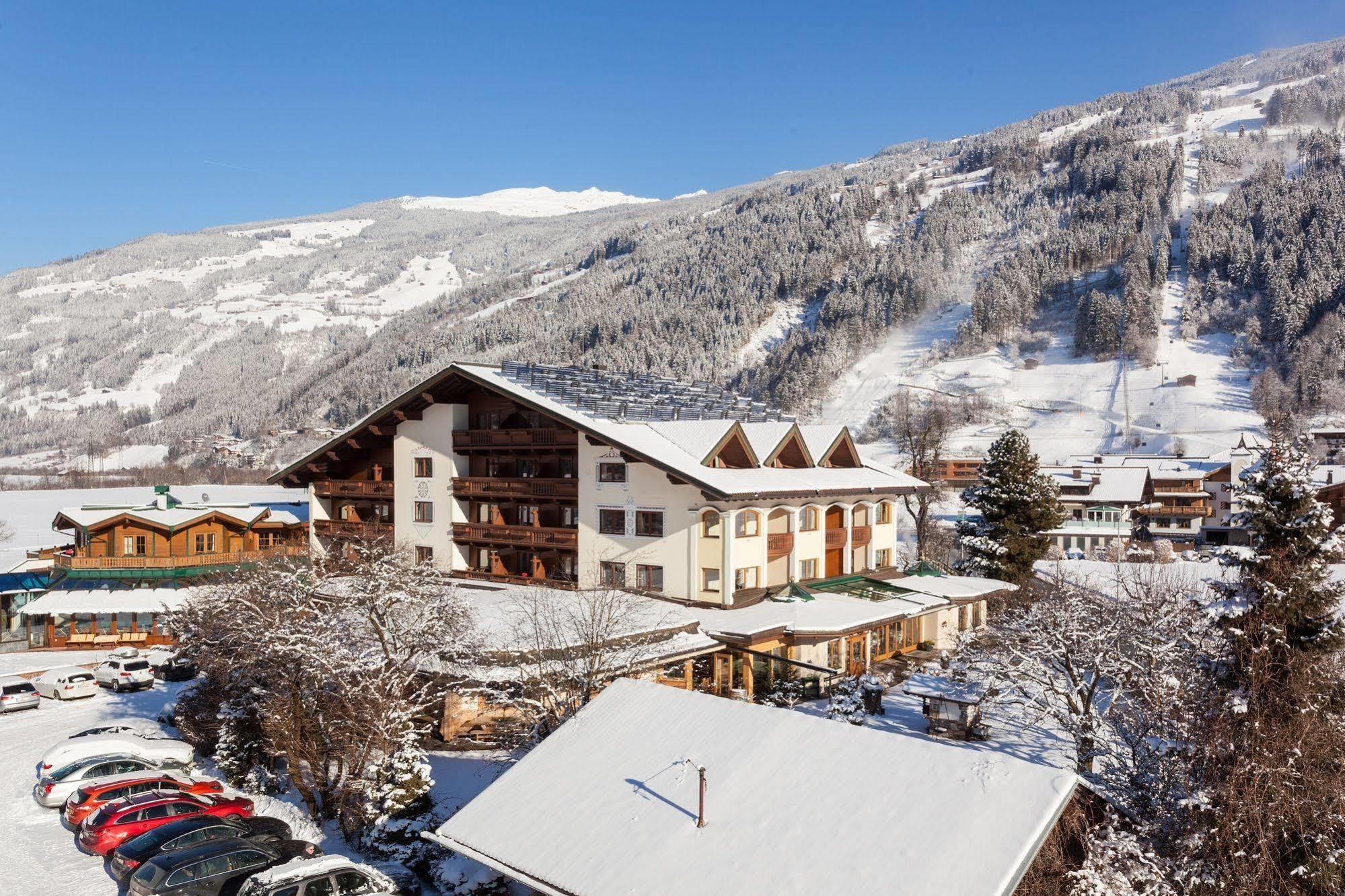 Ferienhotel Sonnenhof Zell am Ziller Exterior photo